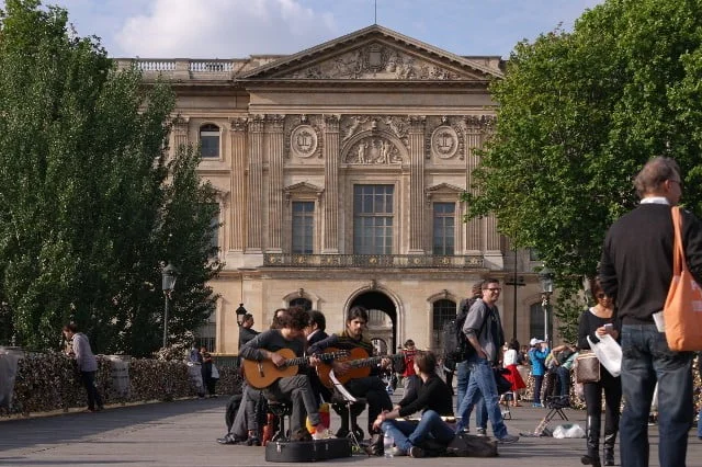 Love Lock Bridge in Paris: 17 Photos of Pont des Arts & Pont Neuf Bridge 26 Musicians on Pont des Arts