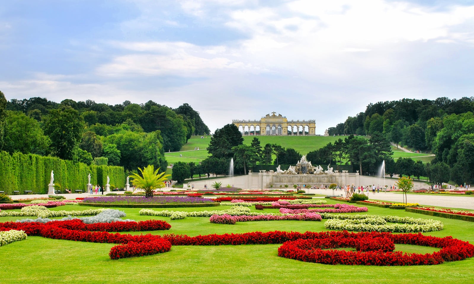 Schonbrunn Gardens | Elite Travel Blog