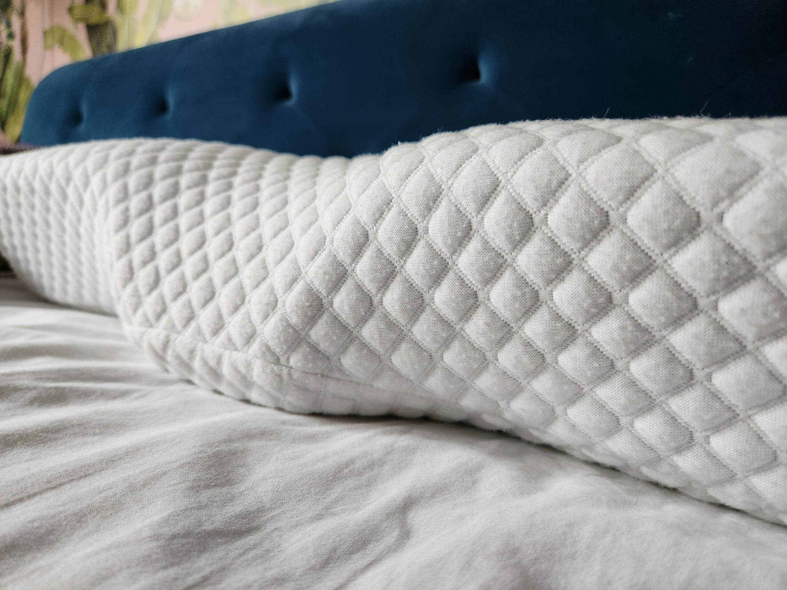 Groove Pillow Review Is It Worth It + 4 Alternatives Elite Travel Blog