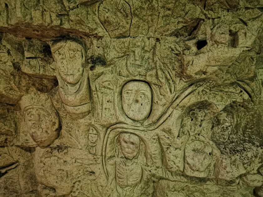 Chislehurst Cave carvings